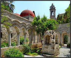 Chiostro delle chiesa di San Giovanni degli Eremiti Chiostro-chiesa-di-San-Giovanni-degli-Eremiti